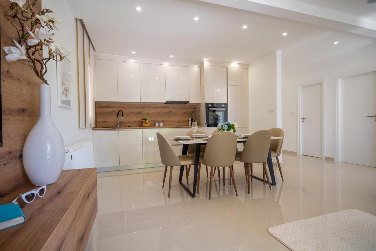 Garden Apartment Pakostane Ngoại thất bức ảnh