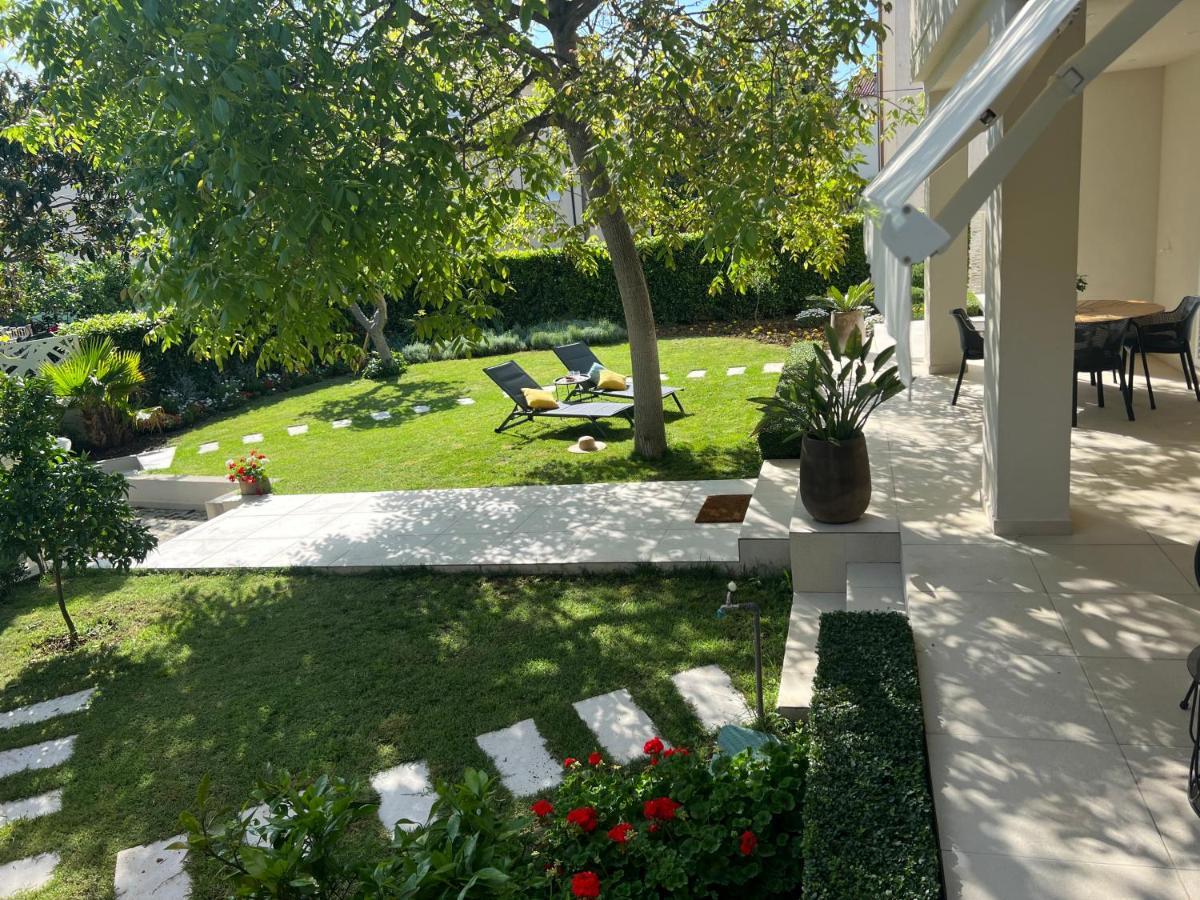Garden Apartment Pakostane Ngoại thất bức ảnh